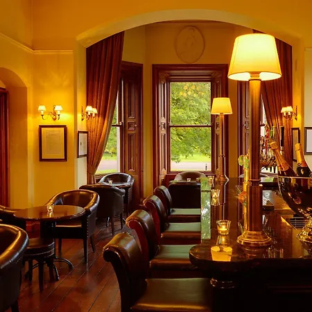 Mount Falcon Estate מלון 4*