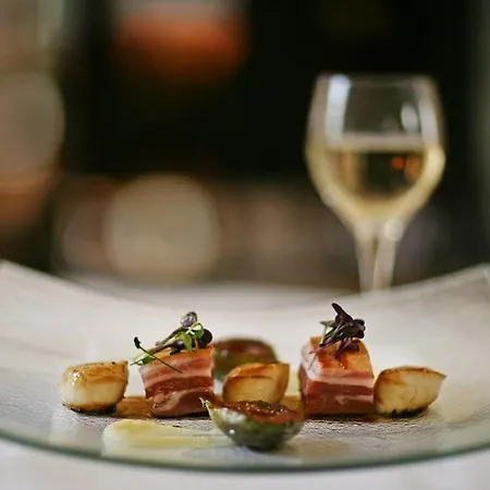 Hotel Mount Falcon Estate 4*