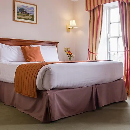 מלון Mount Falcon Estate בלינה