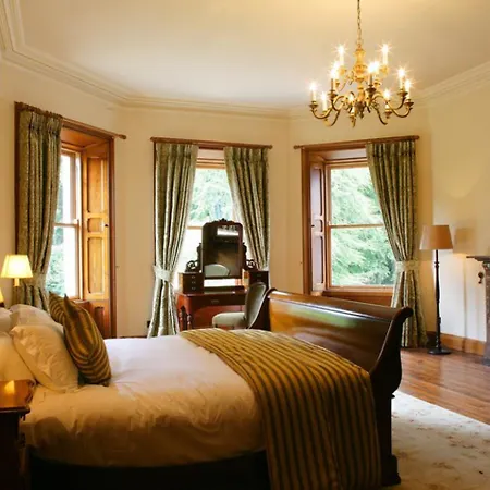 Mount Falcon Estate בלינה