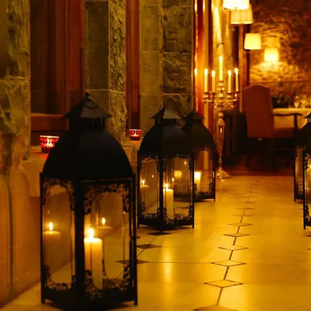 Mount Falcon Estate מלון