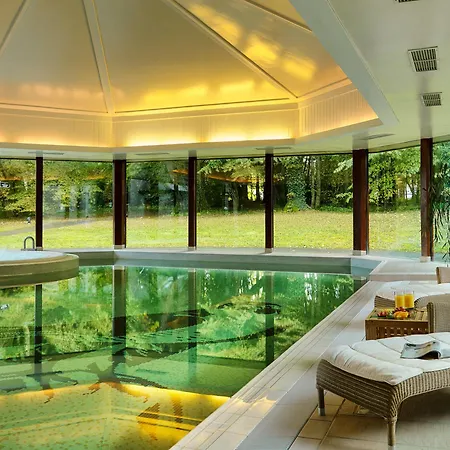 Mount Falcon Estate 4*
