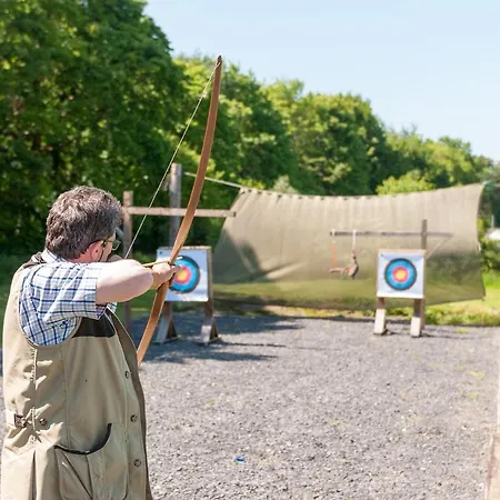 Mount Falcon Estate מלון 4*