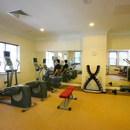 Mount Falcon Estate מלון בלינה