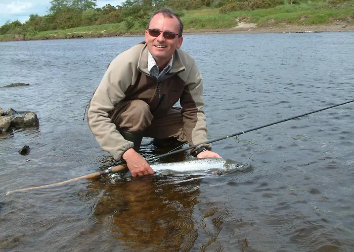 מלון Mount Falcon Estate 4*