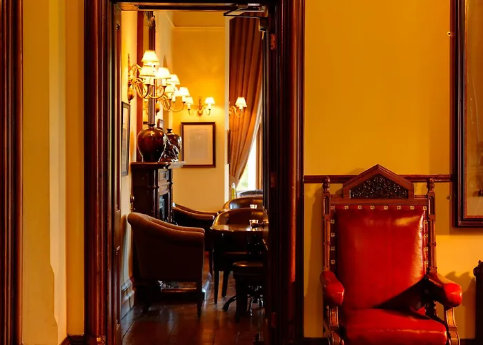 מלון Mount Falcon Estate בלינה