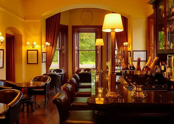 Mount Falcon Estate מלון בלינה