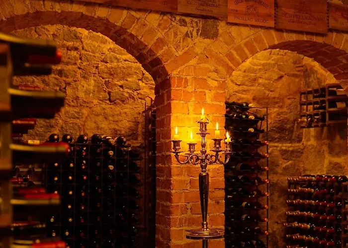 Mount Falcon Estate מלון בלינה