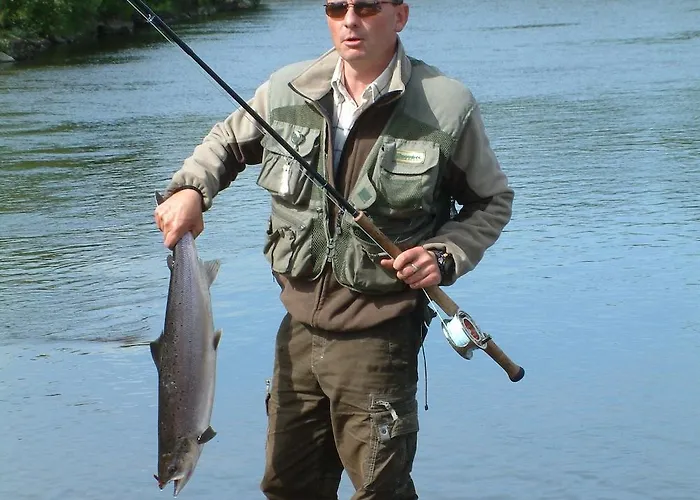 Mount Falcon Estate מלון 4*