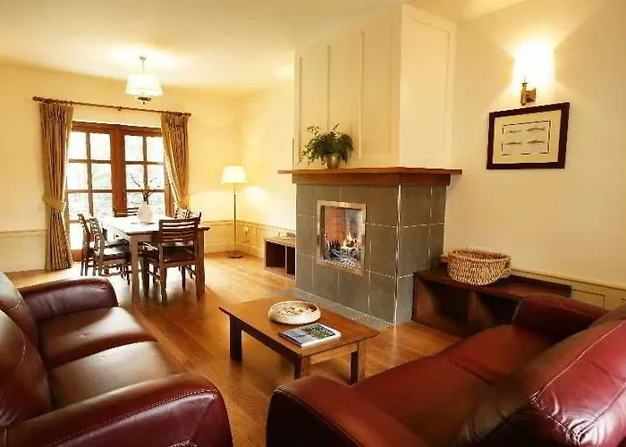 Mount Falcon Estate מלון בלינה