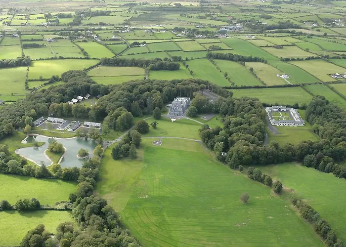 Mount Falcon Estate 4*