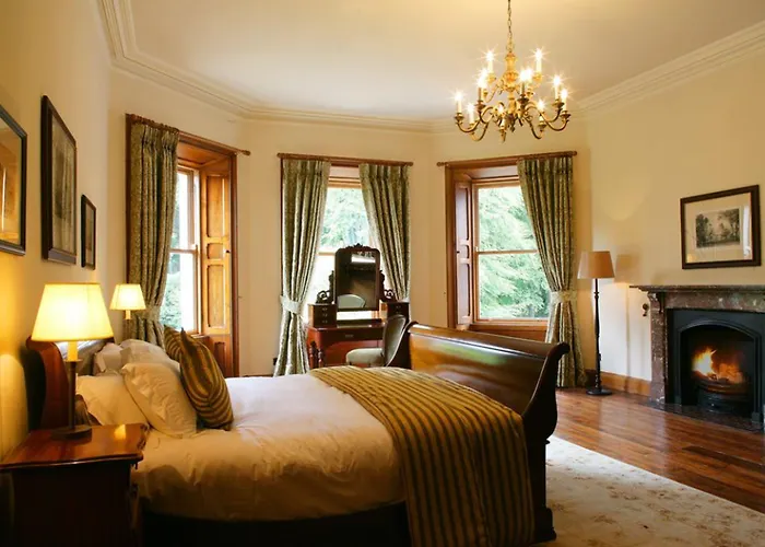 Mount Falcon Estate בלינה