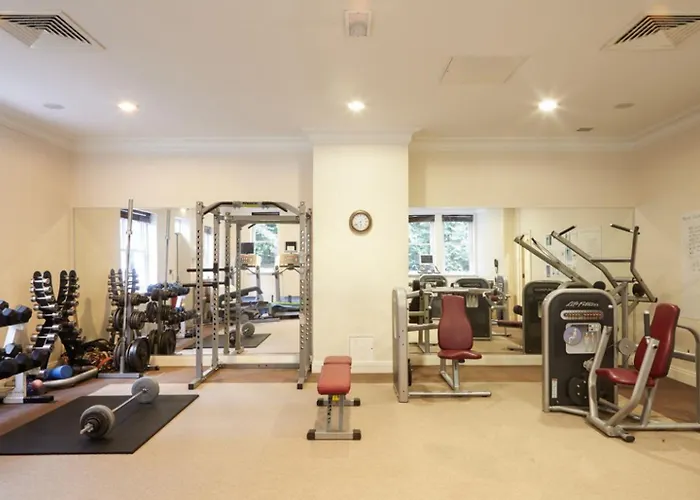 Mount Falcon Estate מלון 4*