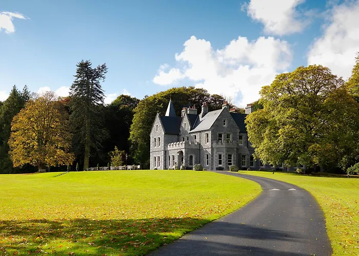 Mount Falcon Estate 4* בלינה