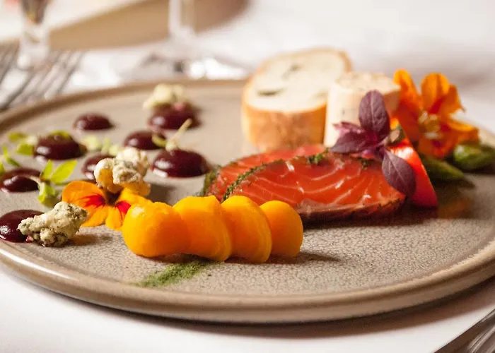 Mount Falcon Estate 4* בלינה