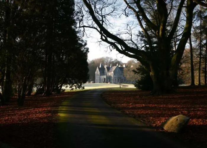 Mount Falcon Estate 4* בלינה