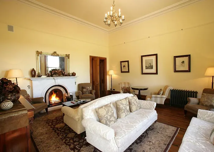 Mount Falcon Estate 4* בלינה